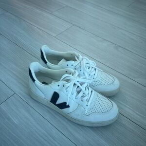 Veja Sneakers